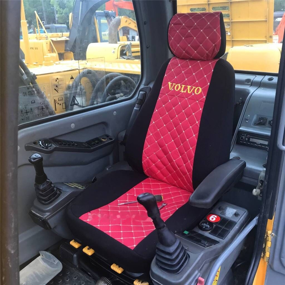 Volvo EC140B LC - Excavator pe şenile: Foto 2 Volvo EC140B LC - Excavator pe şenile: Foto 2