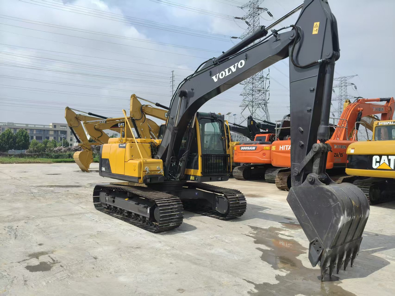 Volvo EC140DL - Excavator pe şenile: Foto 2 Volvo EC140DL - Excavator pe şenile: Foto 2