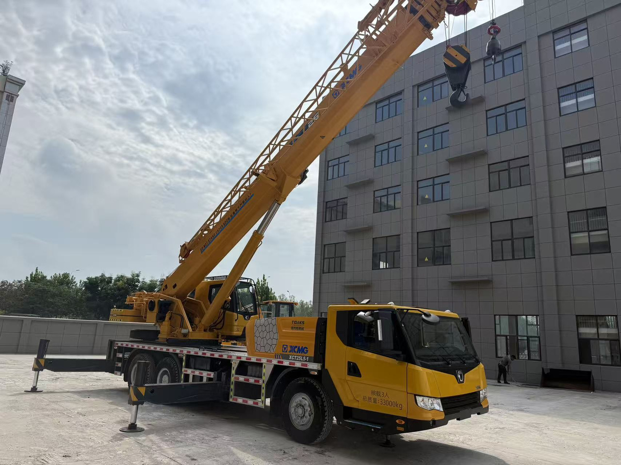 XCMG XCT25L5 - Camion cu macara: Foto 3 XCMG XCT25L5 - Camion cu macara: Foto 3