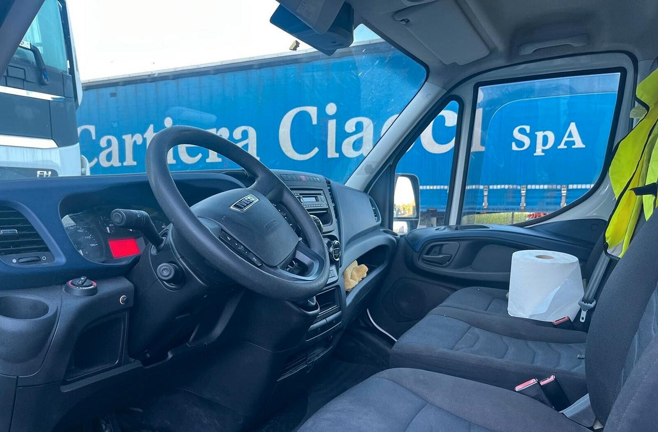 Iveco Daily 35-160 Passo Lungo e Tetto Alto - Dubă: Foto 3 Iveco Daily 35-160 Passo Lungo e Tetto Alto - Dubă: Foto 3