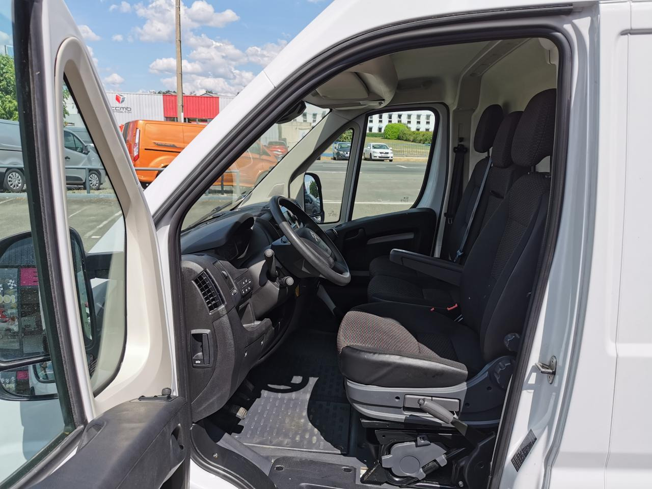 CITROEN Jumper 3.5t L2H2 2.2 HDi S&S - 140  III FOURGON TOLE Fourgon Tolé 35 L2H2 PHASE 3 - Dubă: Foto 5 CITROEN Jumper 3.5t L2H2 2.2 HDi S&S - 140  III FOURGON TOLE Fourgon Tolé 35 L2H2 PHASE 3 - Dubă: Foto 5