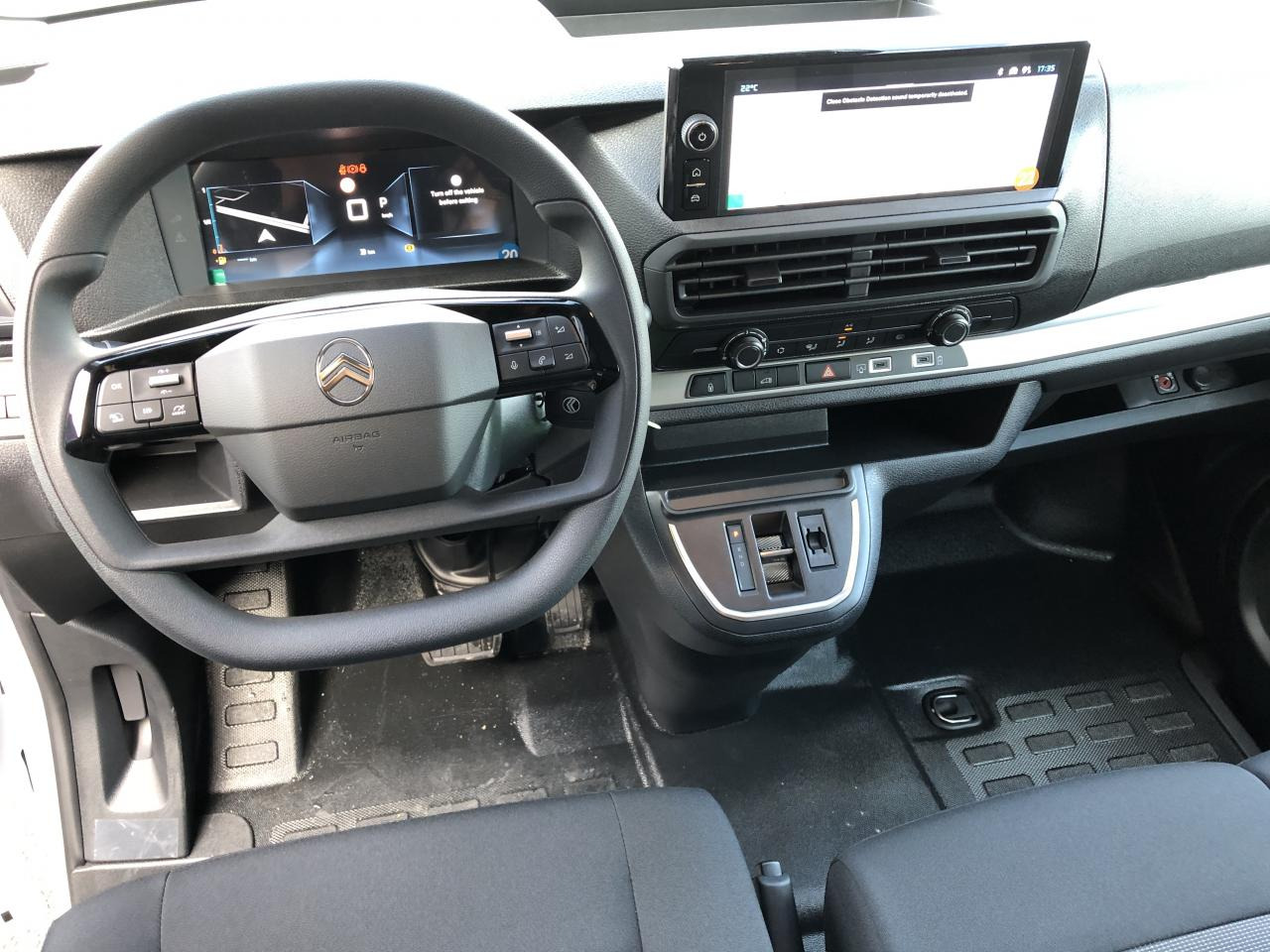 CITROEN Jumpy M 2.0 BlueHDi - 180 S&S - BV EAT8 III FOURGON . PHASE 2 - Dubă: Foto 4 CITROEN Jumpy M 2.0 BlueHDi - 180 S&S - BV EAT8 III FOURGON . PHASE 2 - Dubă: Foto 4