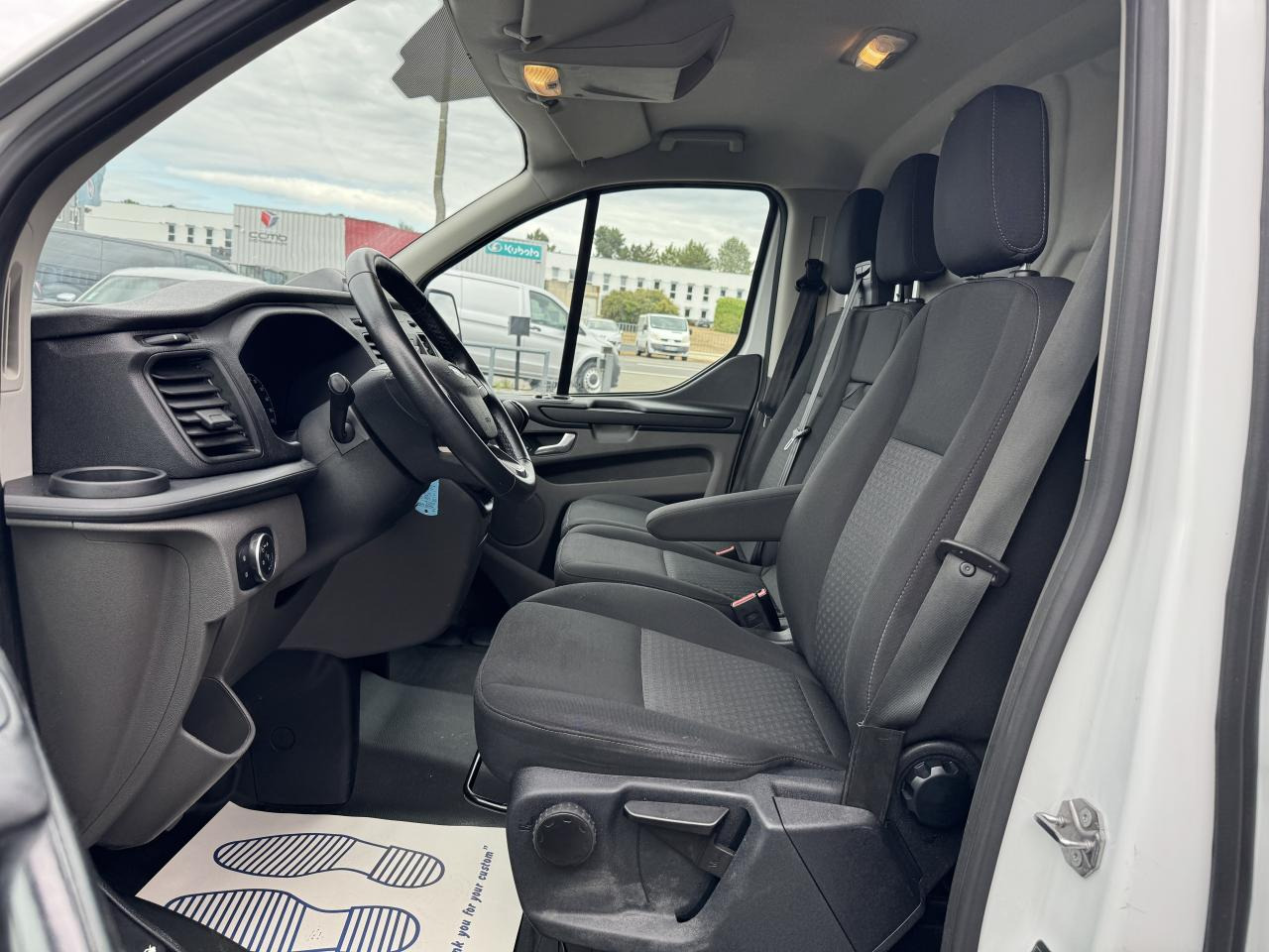 FORD transit custom 300 L2H1 2.0 ECOBLUE 130 HYBRID TREND BUSINESS - Dubă: Foto 4 FORD transit custom 300 L2H1 2.0 ECOBLUE 130 HYBRID TREND BUSINESS - Dubă: Foto 4