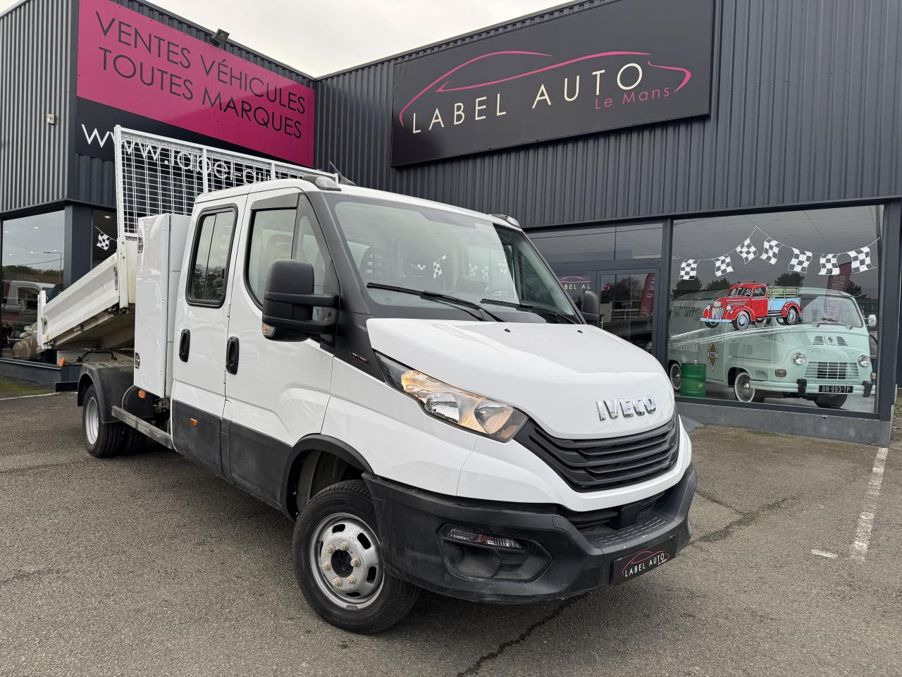 IVECO Daily 35 C 16 D S&S (Quad-Leaf) CHASSIS DOUBLE CABINE 2014 35C/35S CHASSIS CABINE DOUBLE Chassi - Autoutilitară basculantă, Autoutilitară cabină dublă: Foto 2 IVECO Daily 35 C 16 D S&S (Quad-Leaf) CHASSIS DOUBLE CABINE 2014 35C/35S CHASSIS CABINE DOUBLE Chassi - Autoutilitară basculantă, Autoutilitară cabină dublă: Foto 2