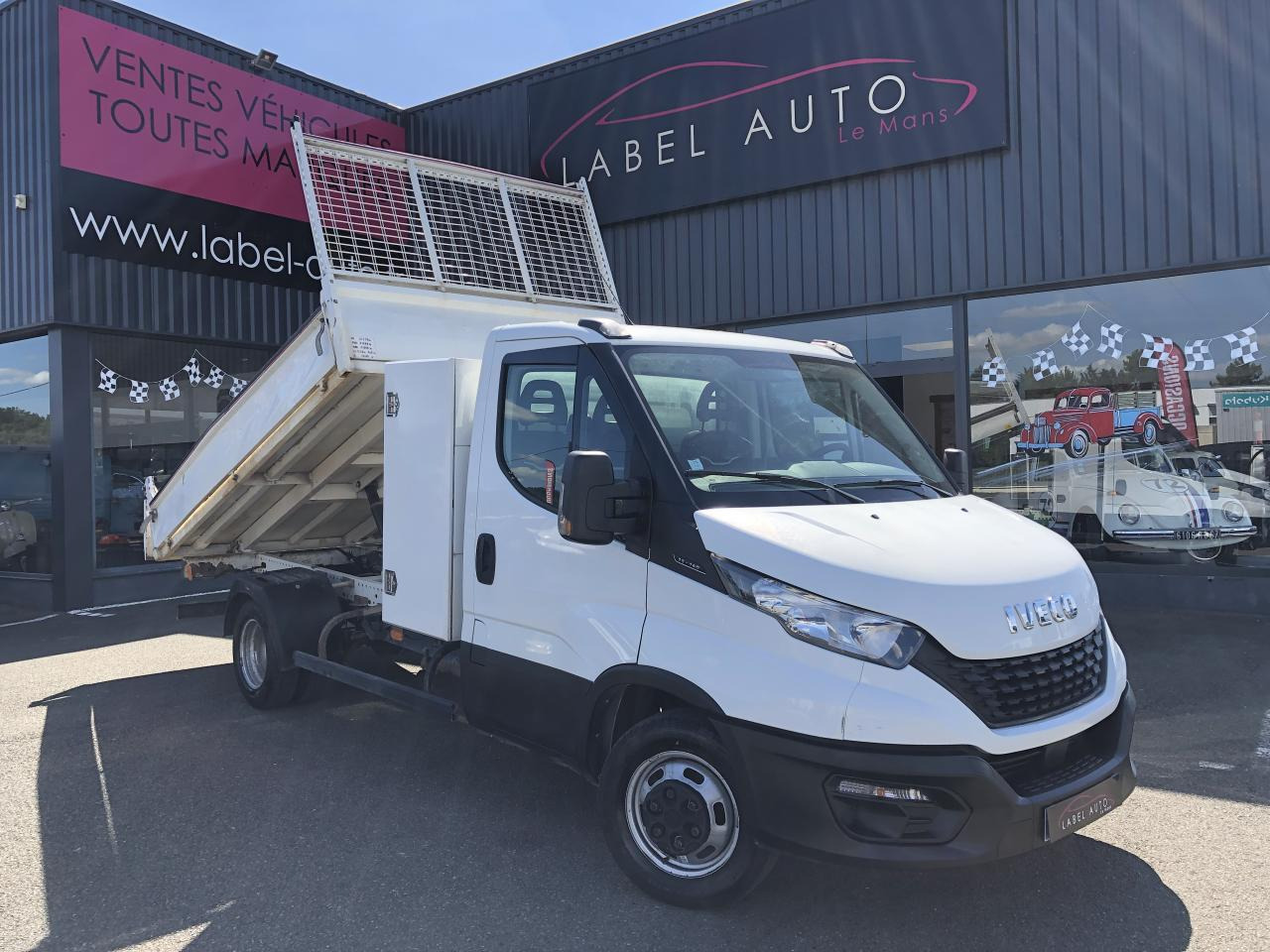 IVECO Daily 35C14 3T5 BENNE + COFFRE RJ 2.3L 140CH - Autoutilitară basculantă: Foto 2 IVECO Daily 35C14 3T5 BENNE + COFFRE RJ 2.3L 140CH - Autoutilitară basculantă: Foto 2