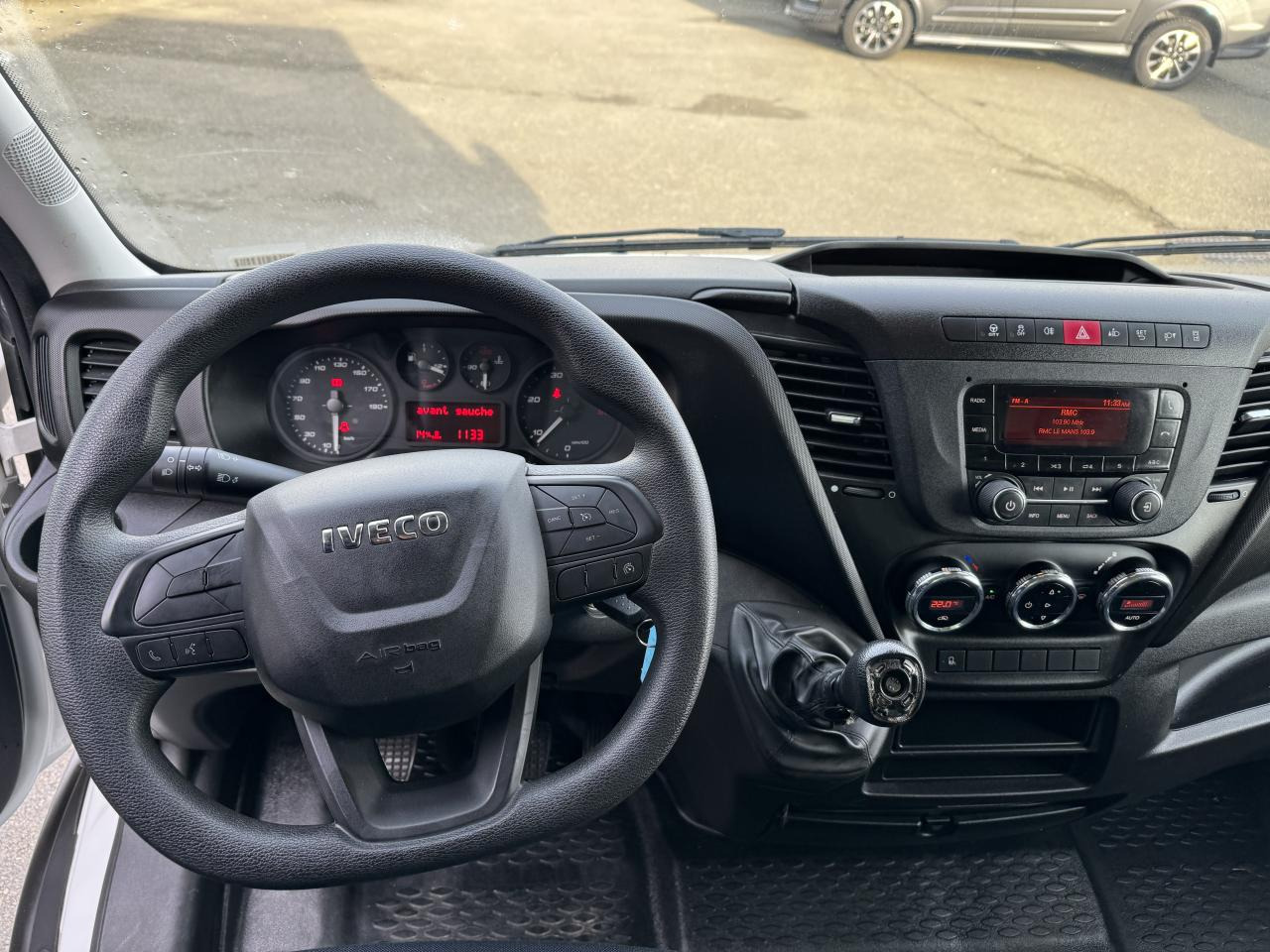 IVECO Daily 35C16 CAISSE HAYON 20M3 RJ 3.0L 160CH - Autoutilitară box: Foto 4 IVECO Daily 35C16 CAISSE HAYON 20M3 RJ 3.0L 160CH - Autoutilitară box: Foto 4