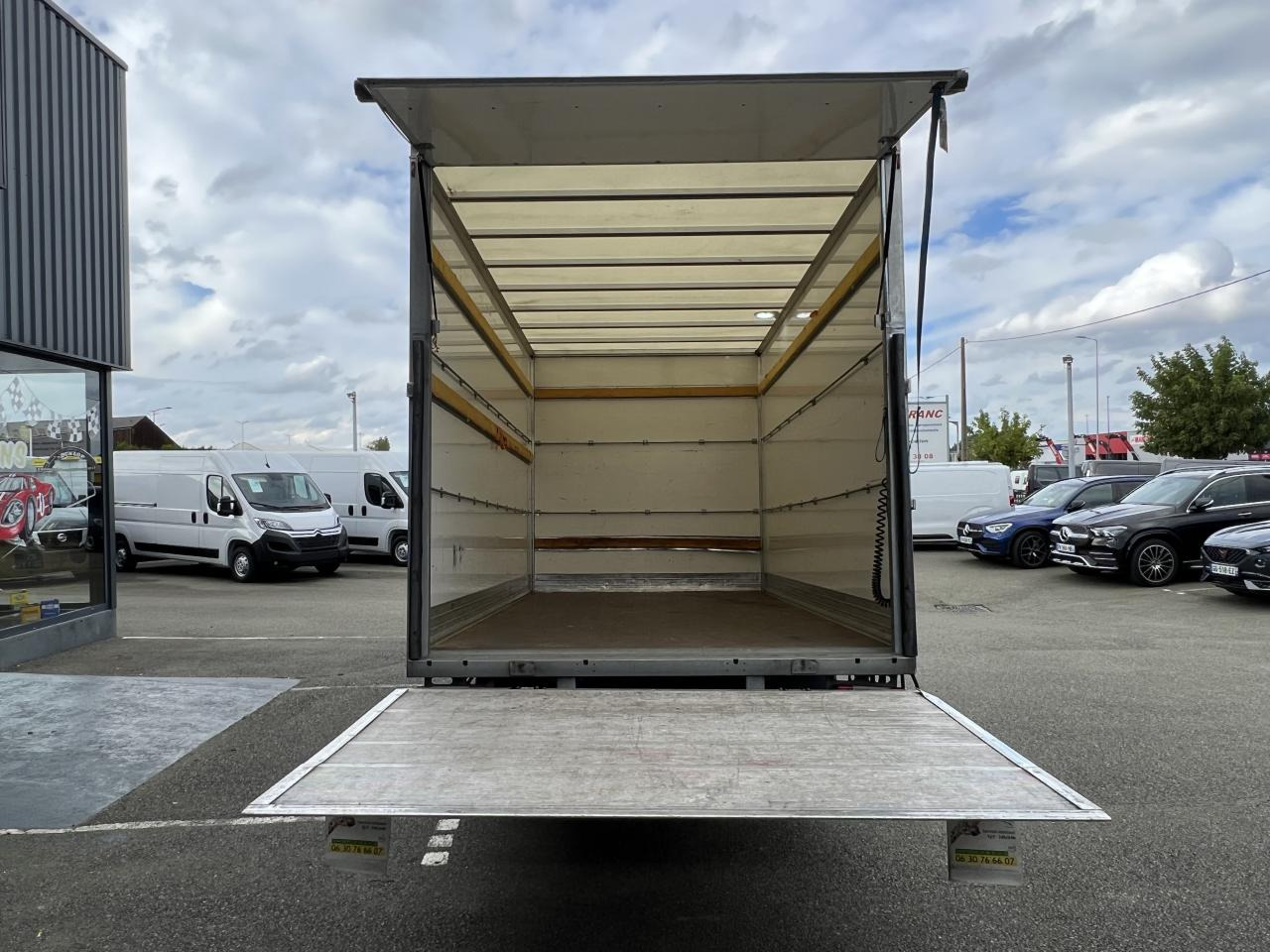 IVECO Daily 35C16 CAISSE HAYON 20M3 RJ 3.0L 160CH - Autoutilitară box: Foto 3 IVECO Daily 35C16 CAISSE HAYON 20M3 RJ 3.0L 160CH - Autoutilitară box: Foto 3