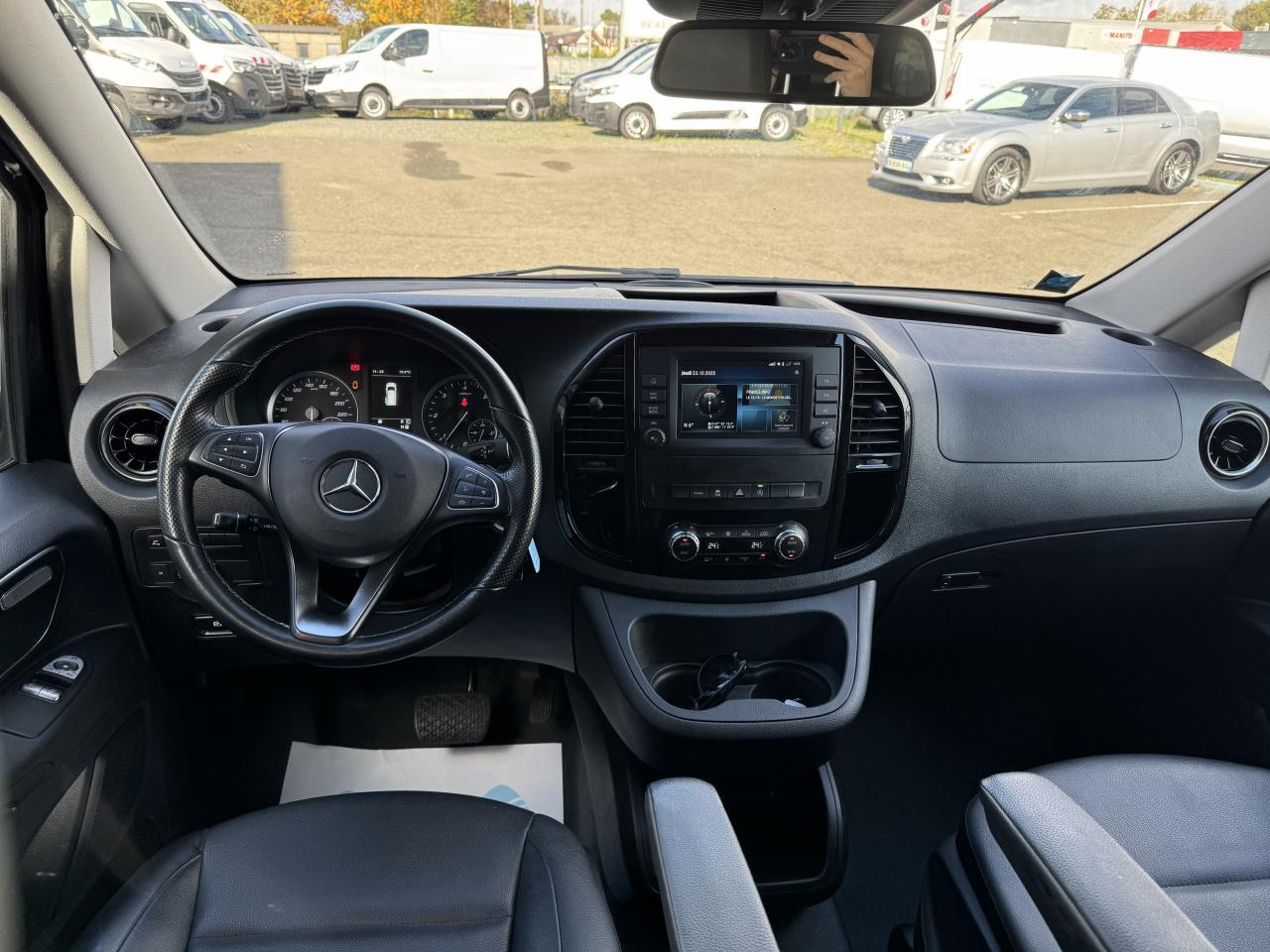 MERCEDES Vito TOURER Extra Long 3.05t 119 CDI BlueEfficiency - BVA 9G-Tronic Propulsion MIXTO - BM 447 first - Dubă: Foto 3 MERCEDES Vito TOURER Extra Long 3.05t 119 CDI BlueEfficiency - BVA 9G-Tronic Propulsion MIXTO - BM 447 first - Dubă: Foto 3