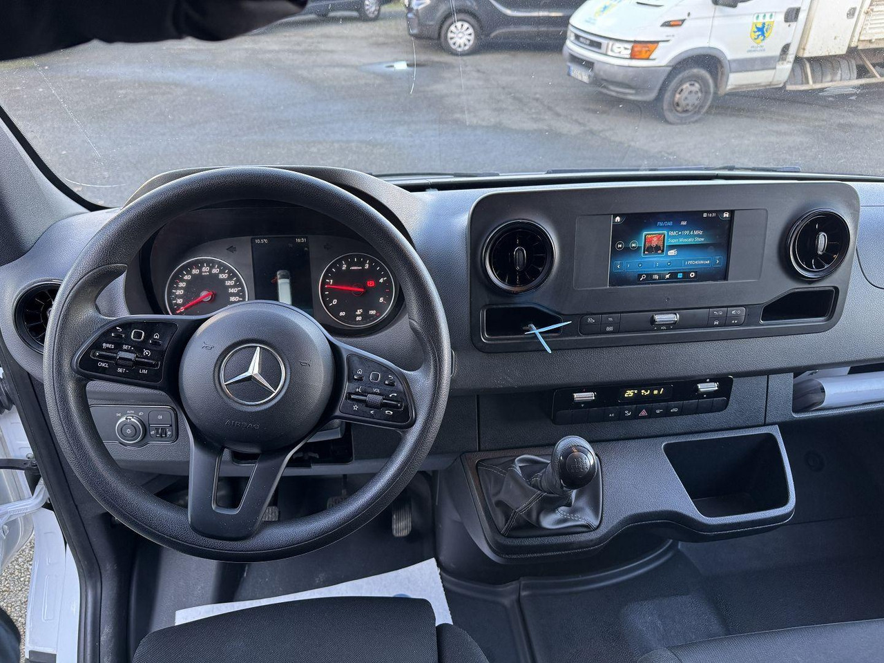 Mercedes Sprinter 315 CDI 37 3T5 PRO - Dubă: Foto 4 Mercedes Sprinter 315 CDI 37 3T5 PRO - Dubă: Foto 4