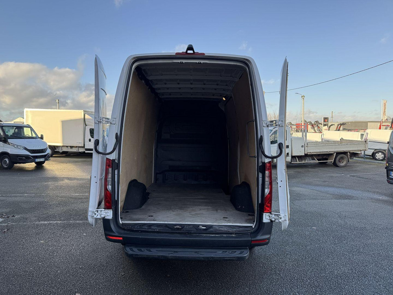 Mercedes Sprinter 315 CDI 37 3T5 PRO - Dubă: Foto 3 Mercedes Sprinter 315 CDI 37 3T5 PRO - Dubă: Foto 3
