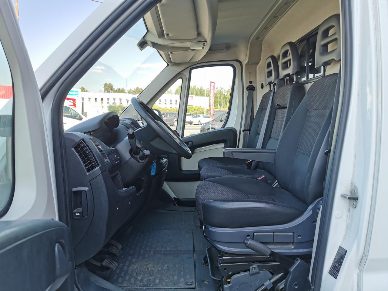 PEUGEOT BOXER 3T3 L3H2 2.2 HDI 140CH ASPHALT - Dubă: Foto 5 PEUGEOT BOXER 3T3 L3H2 2.2 HDI 140CH ASPHALT - Dubă: Foto 5