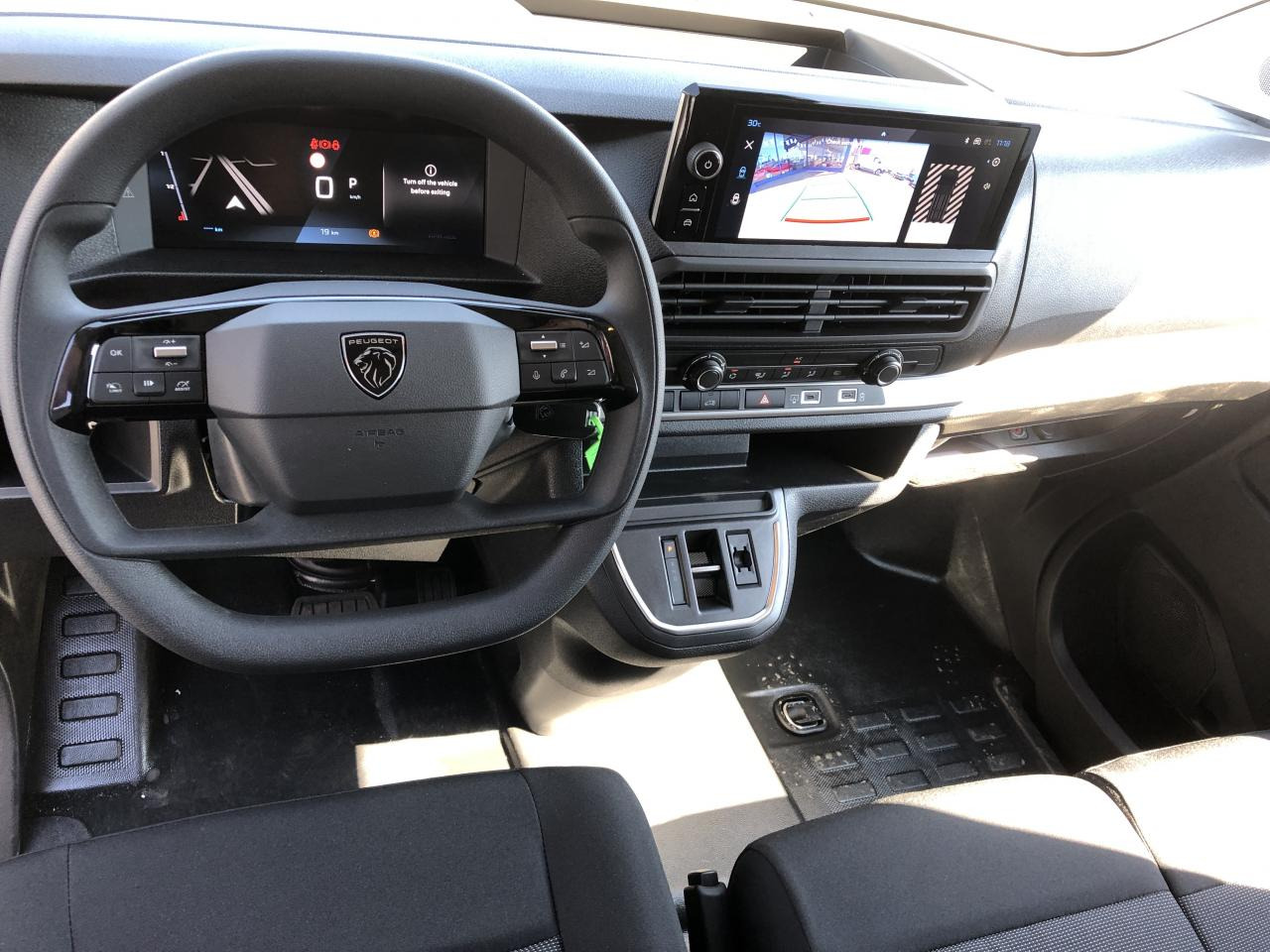 PEUGEOT Expert M 2.0 BlueHDi - 180 S&S - BV EAT8 III FOURGON Fourgon PHASE 2 - Dubă: Foto 4 PEUGEOT Expert M 2.0 BlueHDi - 180 S&S - BV EAT8 III FOURGON Fourgon PHASE 2 - Dubă: Foto 4