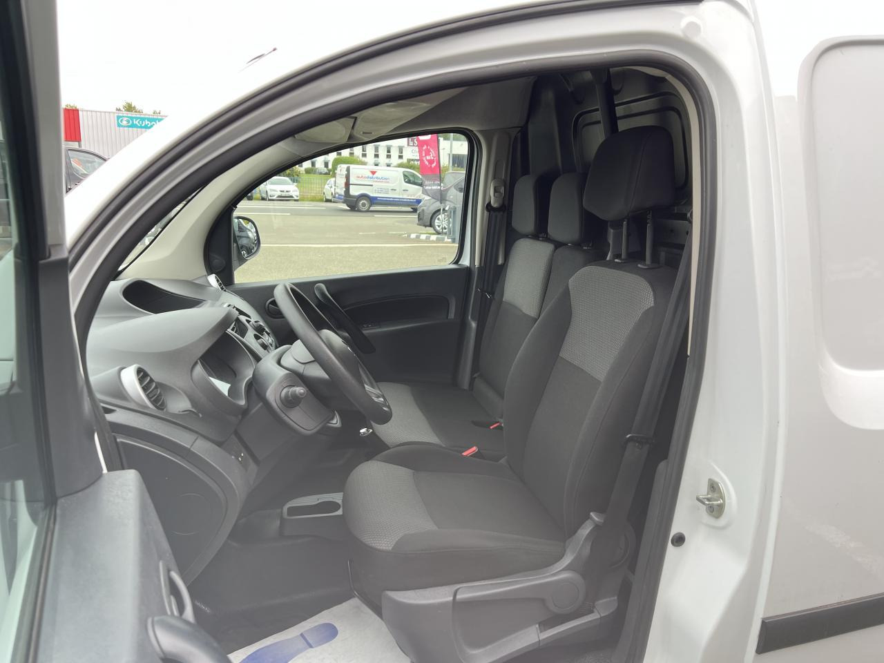 RENAULT KANGOO 1.5 DCI 80CH CONFORT - Dubă: Foto 5 RENAULT KANGOO 1.5 DCI 80CH CONFORT - Dubă: Foto 5