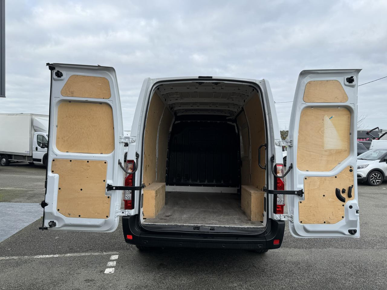 RENAULT MASTER 3T5 2.3 DCI 150CH GRAND CONFORT - Dubă: Foto 3 RENAULT MASTER 3T5 2.3 DCI 150CH GRAND CONFORT - Dubă: Foto 3