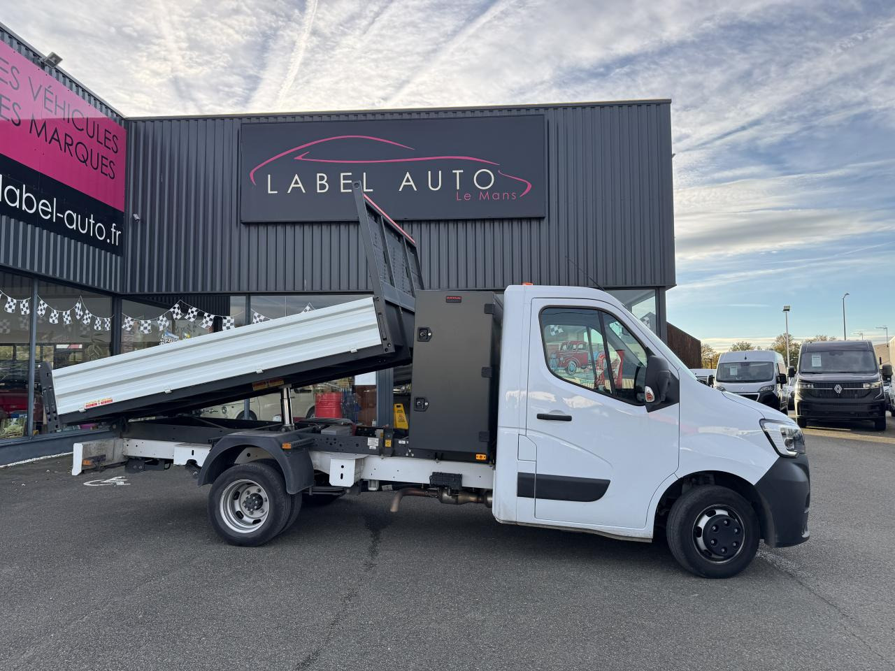 RENAULT MASTER 3T5 BENNE COFFRE RJ 2.3 DCI 145CH PROPULSION - Autoutilitară basculantă: Foto 1 RENAULT MASTER 3T5 BENNE COFFRE RJ 2.3 DCI 145CH PROPULSION - Autoutilitară basculantă: Foto 1