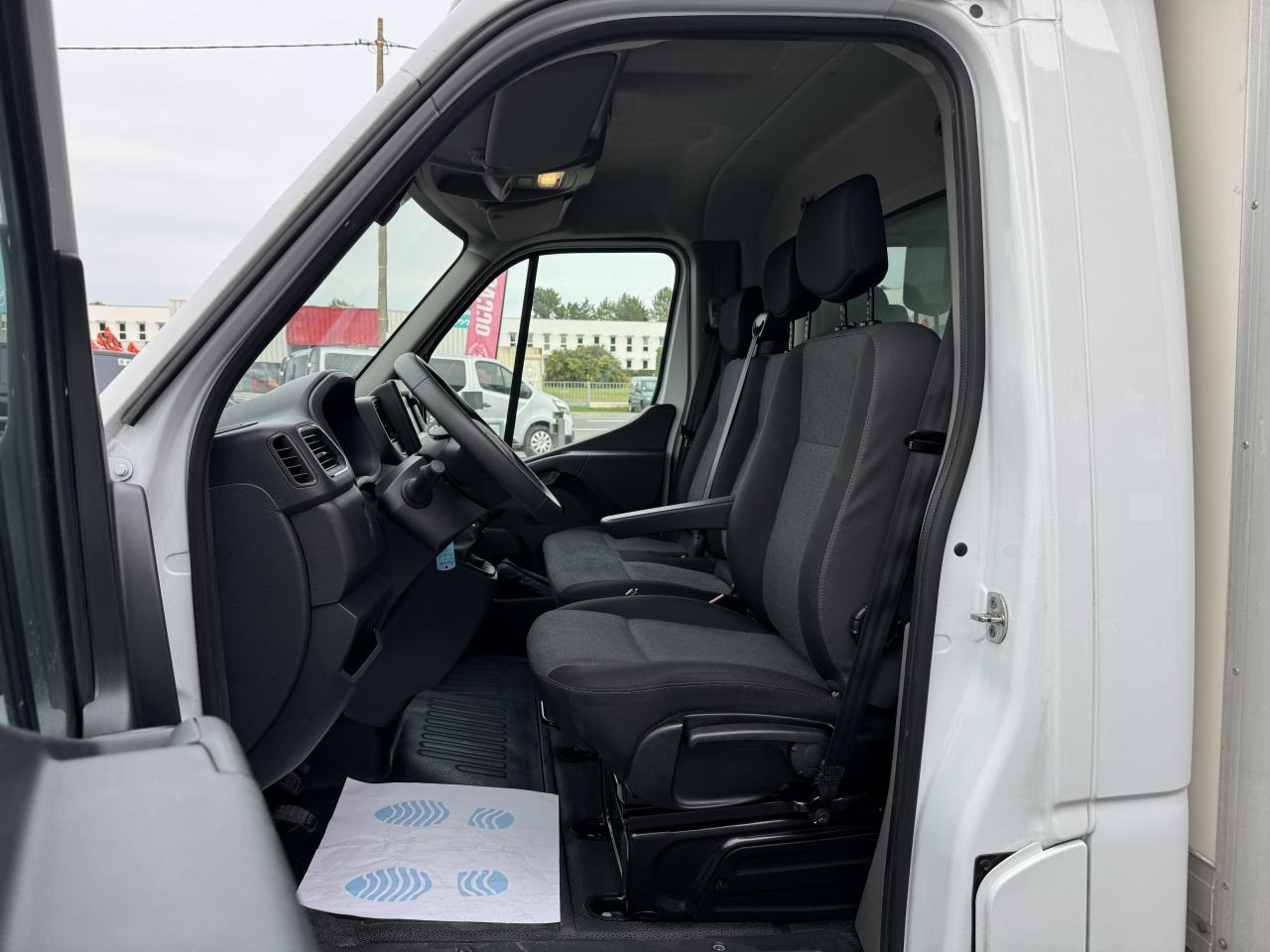 RENAULT MASTER 3T5 CAISSE 20M3 HAYON 2.3 DCI 145CH CONFORT - Autoutilitară box: Foto 5 RENAULT MASTER 3T5 CAISSE 20M3 HAYON 2.3 DCI 145CH CONFORT - Autoutilitară box: Foto 5