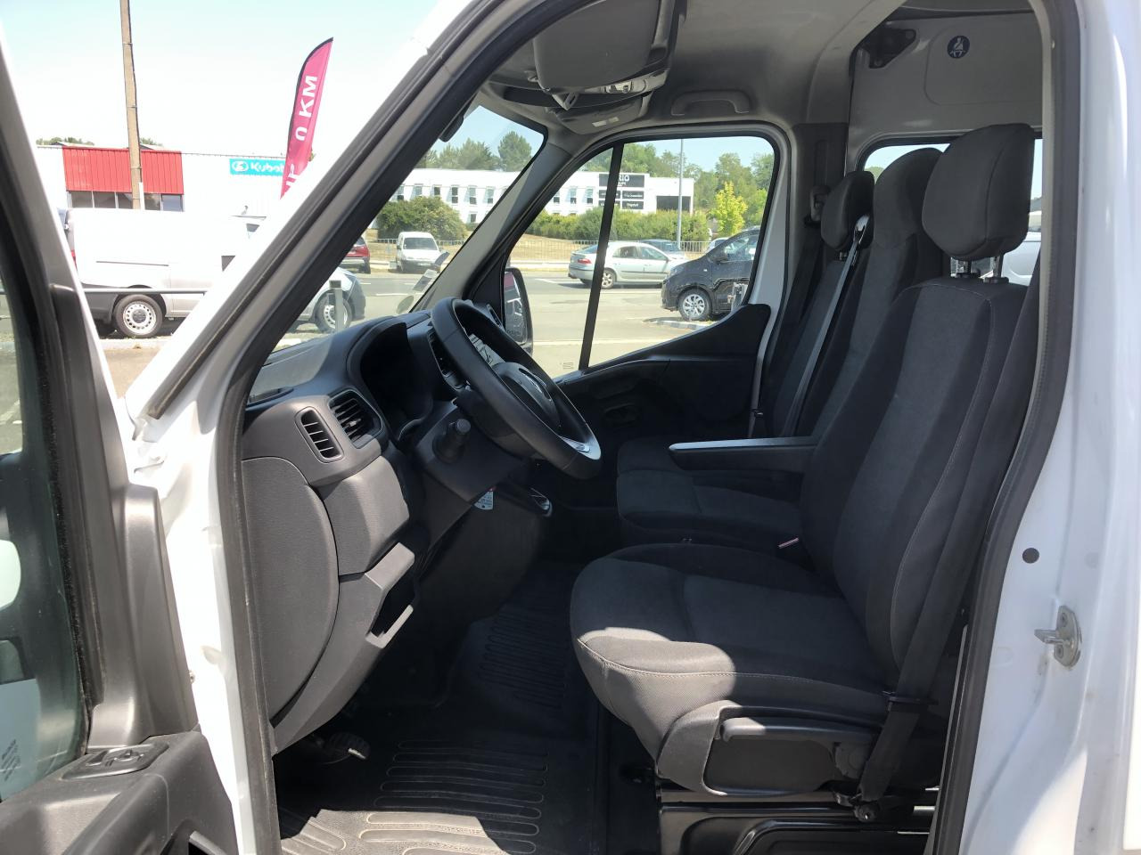 RENAULT MASTER 3T5 L2H2 2.3 DCI 135 CONFORT CABINE APPROFONDIE 7 PLACES - Dubă: Foto 5 RENAULT MASTER 3T5 L2H2 2.3 DCI 135 CONFORT CABINE APPROFONDIE 7 PLACES - Dubă: Foto 5