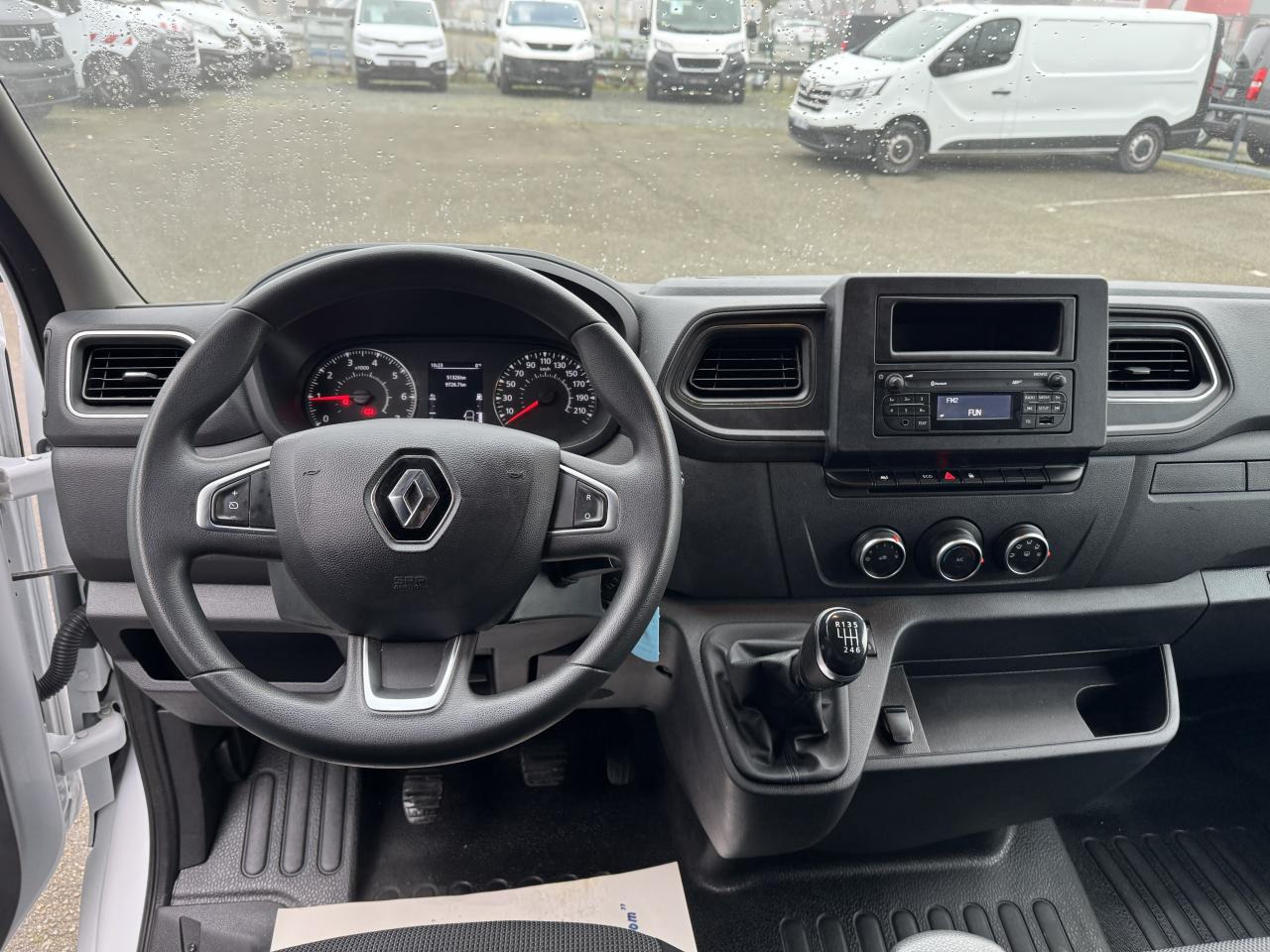 RENAULT Master Confort R3500 L2 2.3 dCi - 130 III CHASSIS CABINE Châssis Cabine L2 Propulsion PHASE 3 - Autoutilitară box: Foto 5 RENAULT Master Confort R3500 L2 2.3 dCi - 130 III CHASSIS CABINE Châssis Cabine L2 Propulsion PHASE 3 - Autoutilitară box: Foto 5