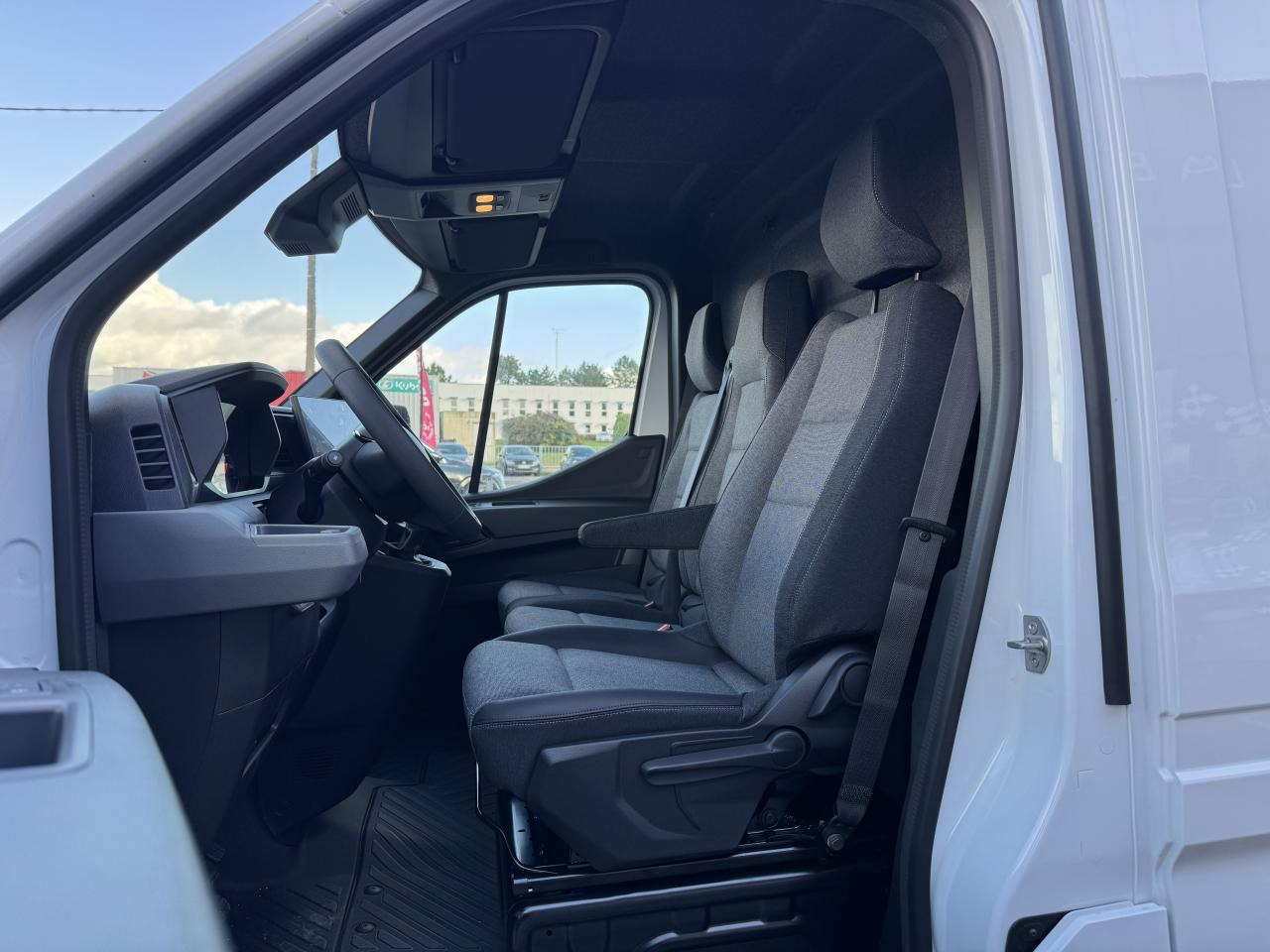RENAULT Master Extra 3t5 L3H2 2.0 Blue dCi - 150 IV FOURGON Fourgon L3H2 Traction - Dubă: Foto 5 RENAULT Master Extra 3t5 L3H2 2.0 Blue dCi - 150 IV FOURGON Fourgon L3H2 Traction - Dubă: Foto 5