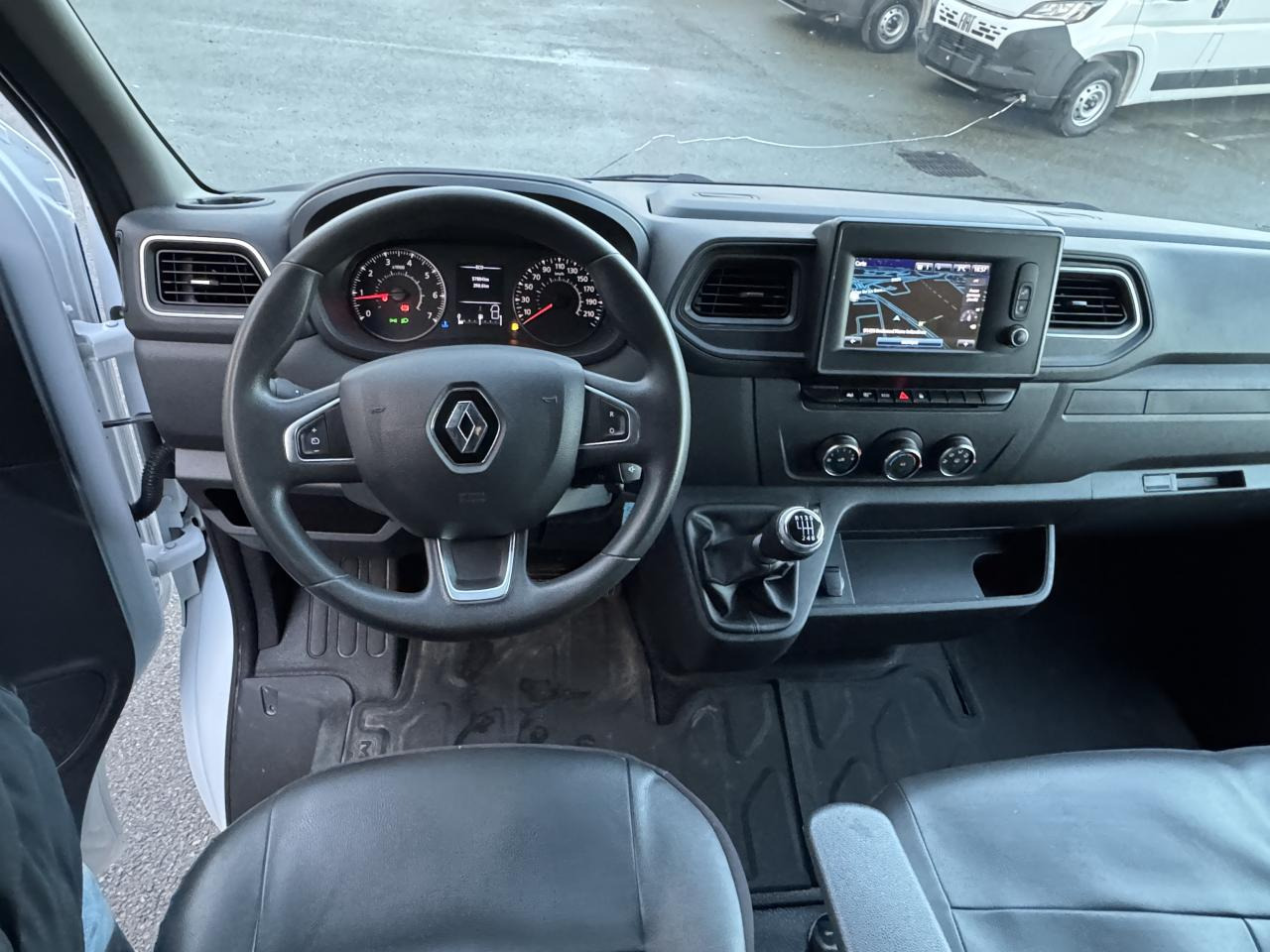 RENAULT Master Grand Confort F3300 L2H2 2.3 Blue dCi - 150 CH PORTE VERRE - Dubă: Foto 3 RENAULT Master Grand Confort F3300 L2H2 2.3 Blue dCi - 150 CH PORTE VERRE - Dubă: Foto 3