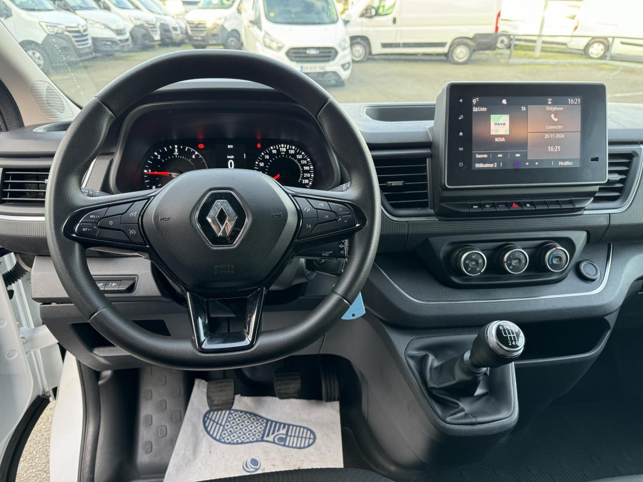RENAULT TRAFIC L2H1 2.0 DCI 130CH GRAND CONFORT - Dubă: Foto 4 RENAULT TRAFIC L2H1 2.0 DCI 130CH GRAND CONFORT - Dubă: Foto 4