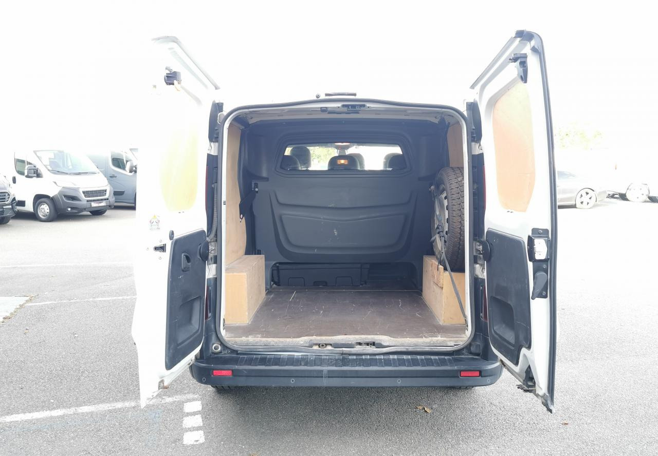 RENAULT Trafic L2H1 2.0 dCi 120ch CABINE APPROFONDIE Confort 6 places - Dubă: Foto 4 RENAULT Trafic L2H1 2.0 dCi 120ch CABINE APPROFONDIE Confort 6 places - Dubă: Foto 4