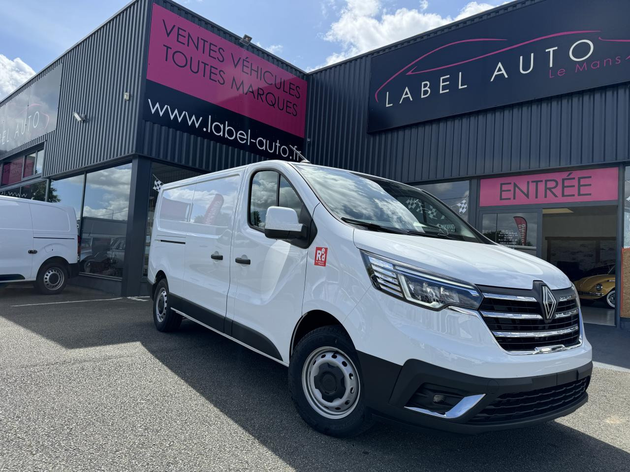 RENAULT Trafic L2H1 3000 Kg 2.0 Blue dCi - 170 2024 III FOURGON Fourgon Advance L2H1 PHASE 3 - Dubă: Foto 1 RENAULT Trafic L2H1 3000 Kg 2.0 Blue dCi - 170 2024 III FOURGON Fourgon Advance L2H1 PHASE 3 - Dubă: Foto 1