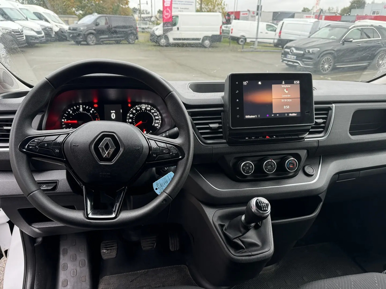 Renault Trafic L1H1 2T8 2.0 BLUE DCI 130CH GRAND CONFORT - Dubă: Foto 4 Renault Trafic L1H1 2T8 2.0 BLUE DCI 130CH GRAND CONFORT - Dubă: Foto 4