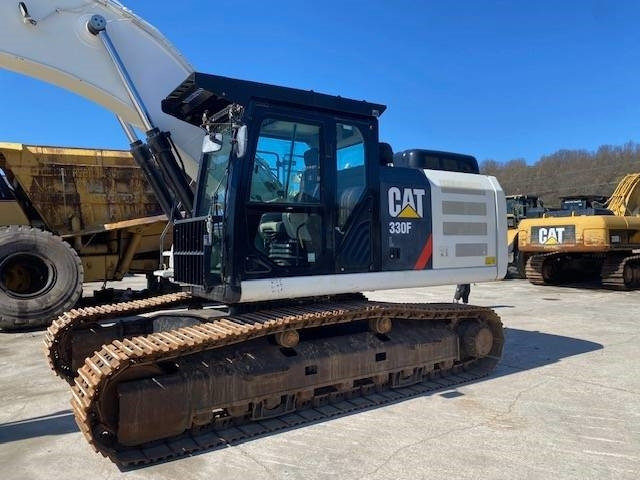 CAT 330 F - Excavator pe şenile: Foto 1 CAT 330 F - Excavator pe şenile: Foto 1
