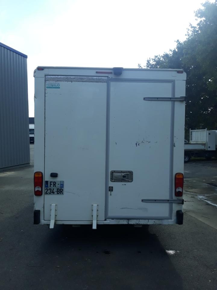 Renault Master 145.35 PC Caisse Blanchisserie - Autoutilitară box: Foto 5 Renault Master 145.35 PC Caisse Blanchisserie - Autoutilitară box: Foto 5