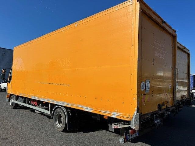 Renault Midlum 180.12 H Extra light Fourgon polyfond avec Hayon repliable - Camion furgon: Foto 2 Renault Midlum 180.12 H Extra light Fourgon polyfond avec Hayon repliable - Camion furgon: Foto 2