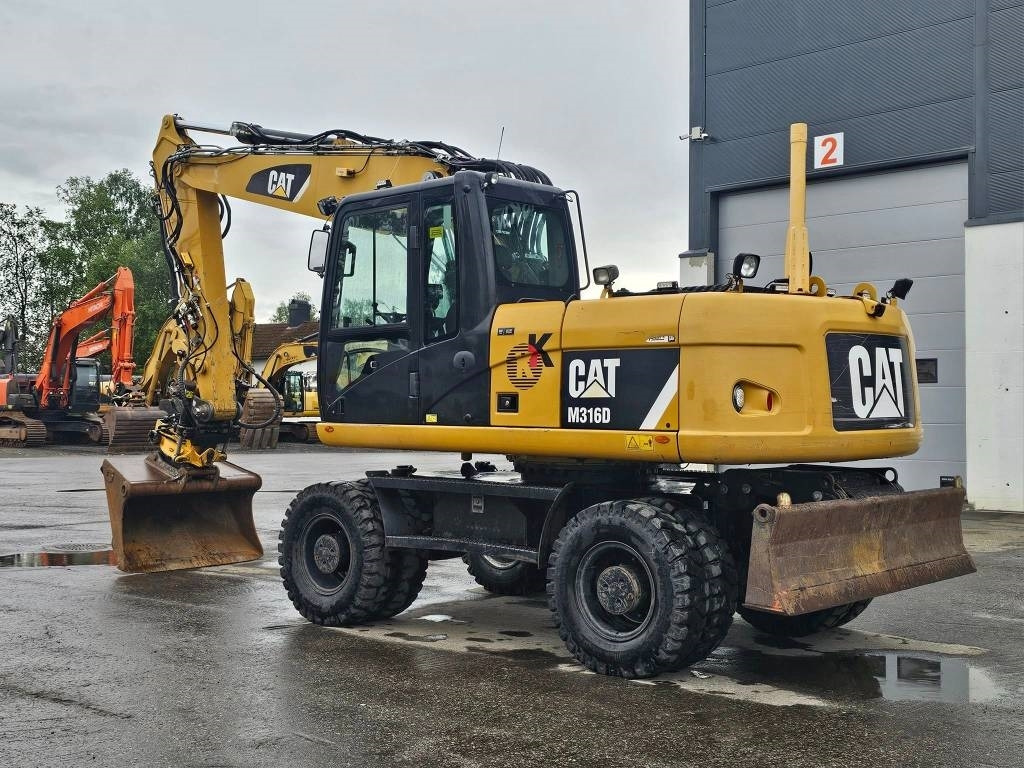 CAT M 316 D - Excavator pe roţi: Foto 3 CAT M 316 D - Excavator pe roţi: Foto 3