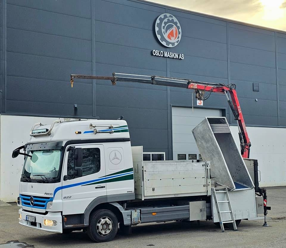 Mercedes-Benz Atego 822 L - Camion platformă: Foto 1 Mercedes-Benz Atego 822 L - Camion platformă: Foto 1