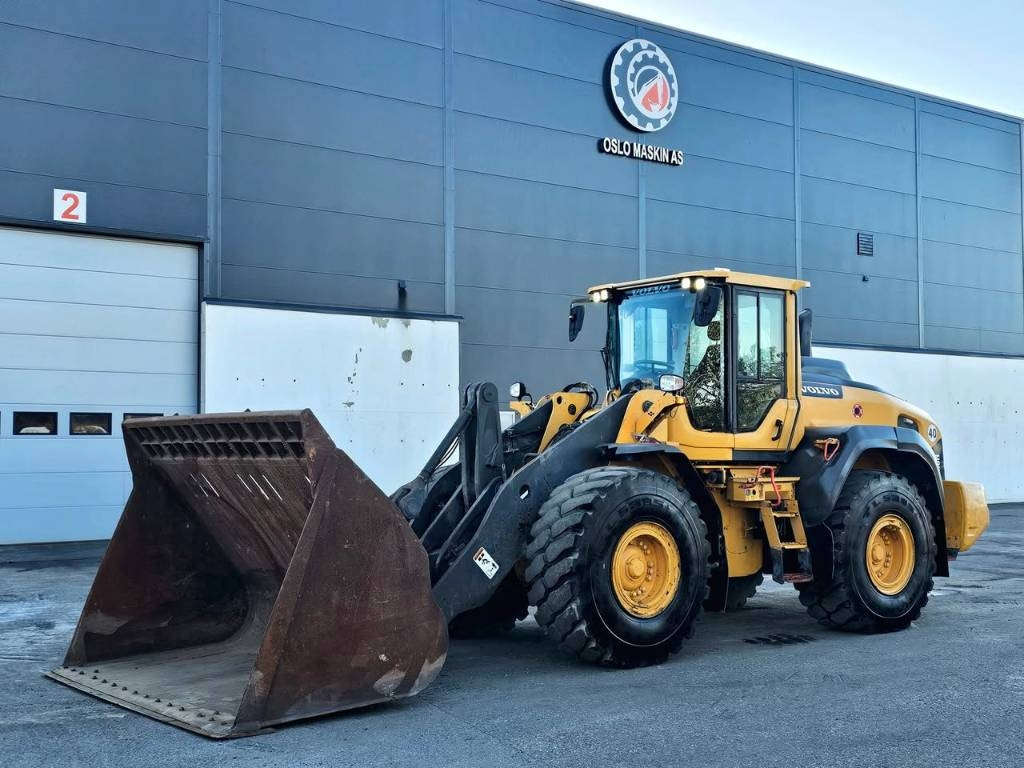 Volvo L 110 H - Încărcător frontal pe pneuri: Foto 1 Volvo L 110 H - Încărcător frontal pe pneuri: Foto 1