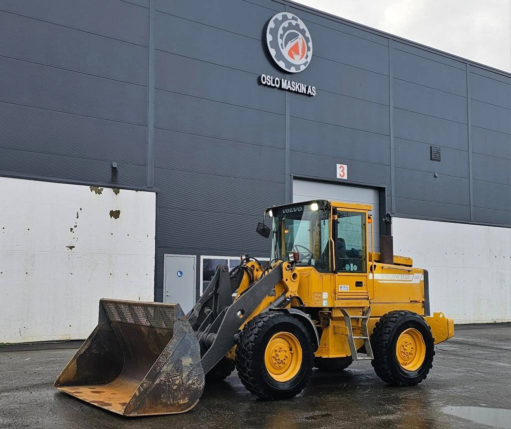 Volvo L 50 C - Încărcător frontal pe pneuri: Foto 1 Volvo L 50 C - Încărcător frontal pe pneuri: Foto 1