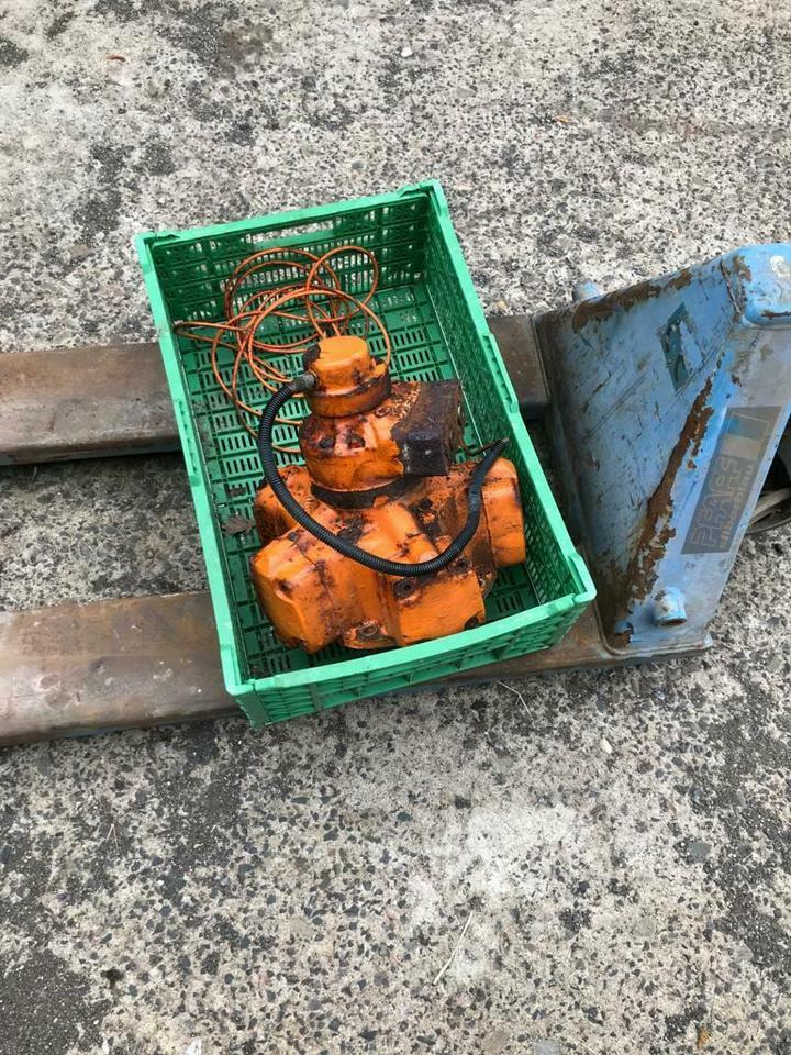 Schneckenantrieb Getriebe Küpper Weisser Salzstreuer Winterdiens - Cutie de viteze pentru Maşina comunala: Foto 1 Schneckenantrieb Getriebe Küpper Weisser Salzstreuer Winterdiens - Cutie de viteze pentru Maşina comunala: Foto 1