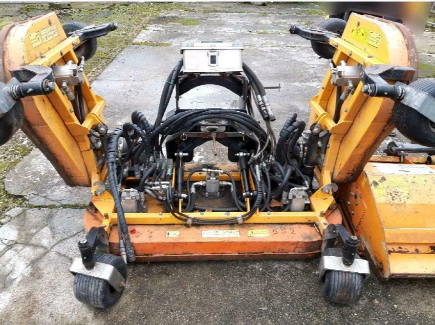 Steensballe Mähdeck 340cm Sichelmähwerk für Reformtrac Metrac Böschungsmulcher Sichelmähdeck terratrac Metrac Reform Hangmäher - Maşină de tuns iarba: Foto 1 Steensballe Mähdeck 340cm Sichelmähwerk für Reformtrac Metrac Böschungsmulcher Sichelmähdeck terratrac Metrac Reform Hangmäher - Maşină de tuns iarba: Foto 1