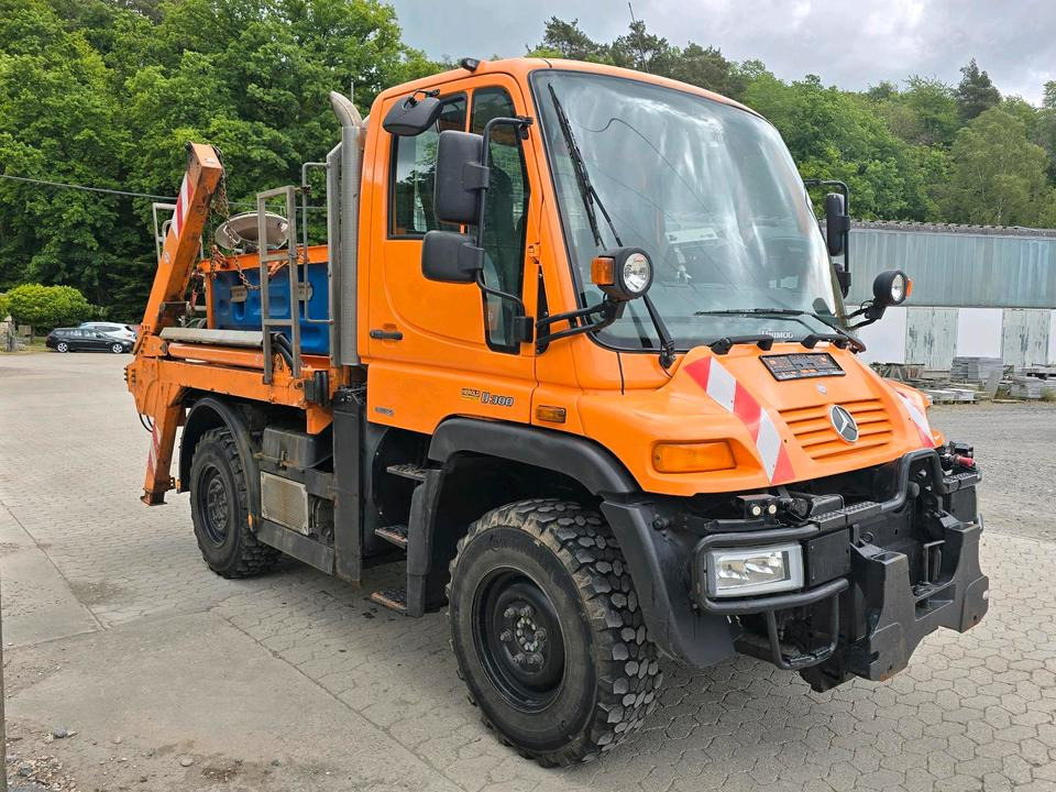 Unimog 405/10 U300 Bluetec 5 Mercedes-Benz U 300 UGE UGN mit Jotha Absetzkipper combi con 4518 Absetzer - Utilaj deszăpezire: Foto 1 Unimog 405/10 U300 Bluetec 5 Mercedes-Benz U 300 UGE UGN mit Jotha Absetzkipper combi con 4518 Absetzer - Utilaj deszăpezire: Foto 1