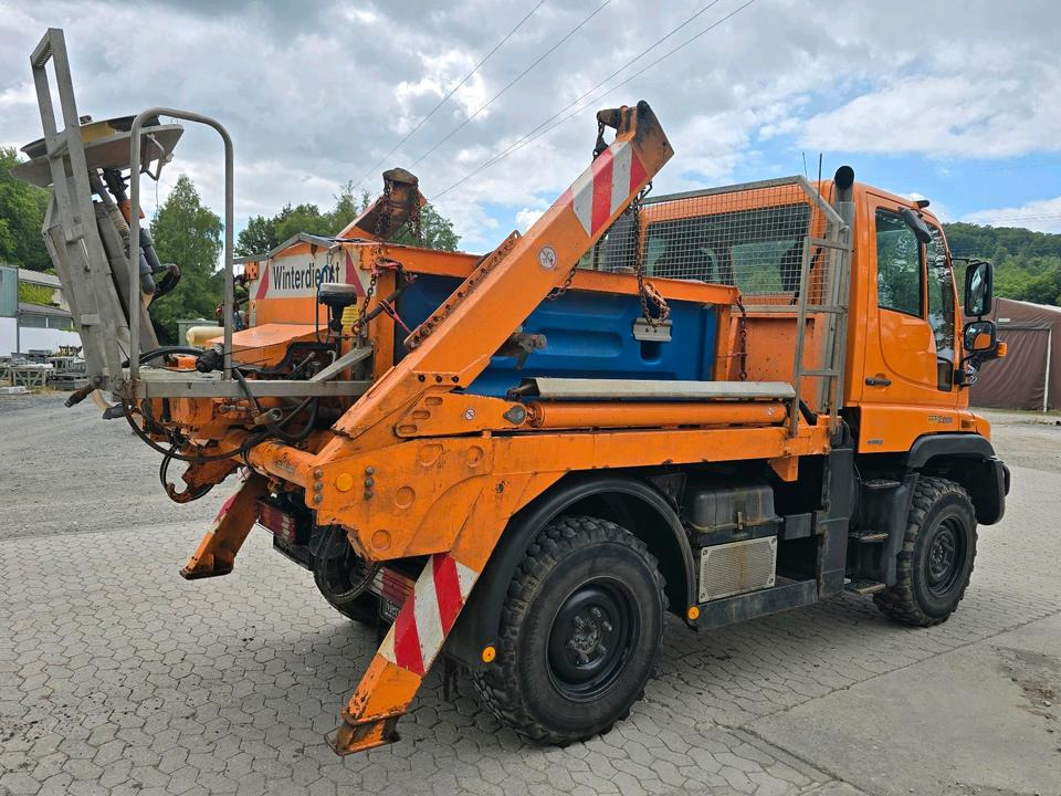 Unimog 405/10 U300 Bluetec 5 Mercedes-Benz U 300  UGE UGN mit Jotha Absetzkipper combi con 4518 Absetzer - Utilaj deszăpezire: Foto 4 Unimog 405/10 U300 Bluetec 5 Mercedes-Benz U 300  UGE UGN mit Jotha Absetzkipper combi con 4518 Absetzer - Utilaj deszăpezire: Foto 4