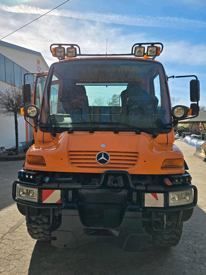 Unimog 405/10 U400 Bluetec 5 Leistungshydraulik Hydrostat U 400 500 300 Mercedes-Benz 318 218 430 423 427 - Utilaj deszăpezire: Foto 4 Unimog 405/10 U400 Bluetec 5 Leistungshydraulik Hydrostat U 400 500 300 Mercedes-Benz 318 218 430 423 427 - Utilaj deszăpezire: Foto 4