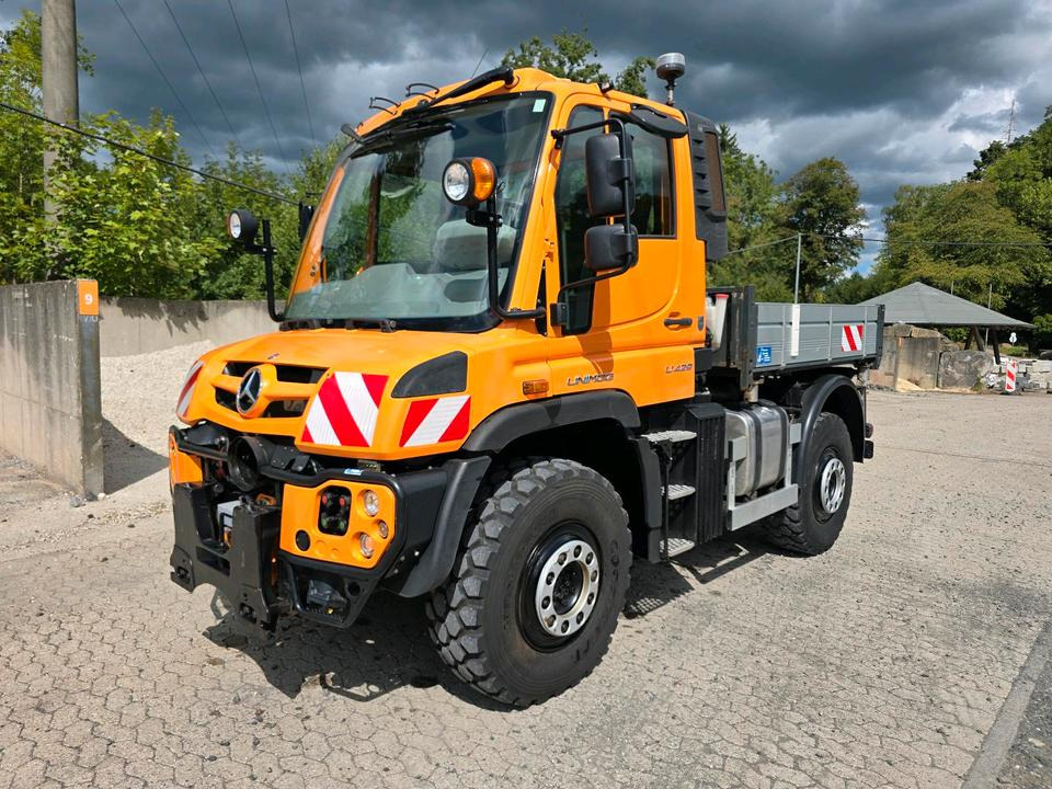 Unimog U429 NKS-F-UGE-42 Mercedes-Benz 405/10 405/12 UGE Mercedes-Benz U 318 323 327 423 427 429 430 EasyDrive Variopilot Mulag MKM 700 Böschungsmäher Böschungsmulcher Bucher Salzstreuer - Utilaj deszăpezire: Foto 1 Unimog U429 NKS-F-UGE-42 Mercedes-Benz 405/10 405/12 UGE Mercedes-Benz U 318 323 327 423 427 429 430 EasyDrive Variopilot Mulag MKM 700 Böschungsmäher Böschungsmulcher Bucher Salzstreuer - Utilaj deszăpezire: Foto 1