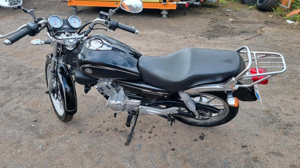 YAMAHA YBR Custom Motorrad 9626km Moped - Motocicletă: Foto 1 YAMAHA YBR Custom Motorrad 9626km Moped - Motocicletă: Foto 1