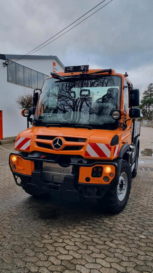 Zu vermieten Unimog 405 U318 423 429 430 Mercedes Benz 318 527 Vermietung - Utilaj deszăpezire: Foto 2 Zu vermieten Unimog 405 U318 423 429 430 Mercedes Benz 318 527 Vermietung - Utilaj deszăpezire: Foto 2