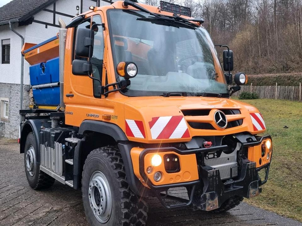 Zu vermieten Unimog 405 U423 Winterdienst Schmidt Salzstreuer 423 429 430 Mercedes Benz 318 527 Vermietung - Utilaj deszăpezire: Foto 1 Zu vermieten Unimog 405 U423 Winterdienst Schmidt Salzstreuer 423 429 430 Mercedes Benz 318 527 Vermietung - Utilaj deszăpezire: Foto 1