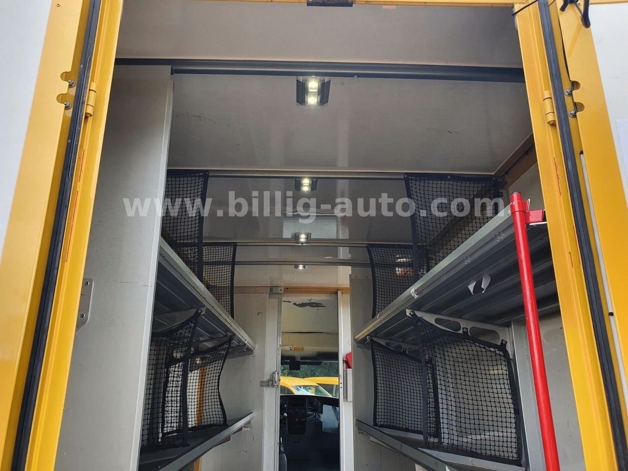 Iveco Daily Koffer Kasten Integralkoffer Automatik - Autoutilitară box: Foto 3 Iveco Daily Koffer Kasten Integralkoffer Automatik - Autoutilitară box: Foto 3