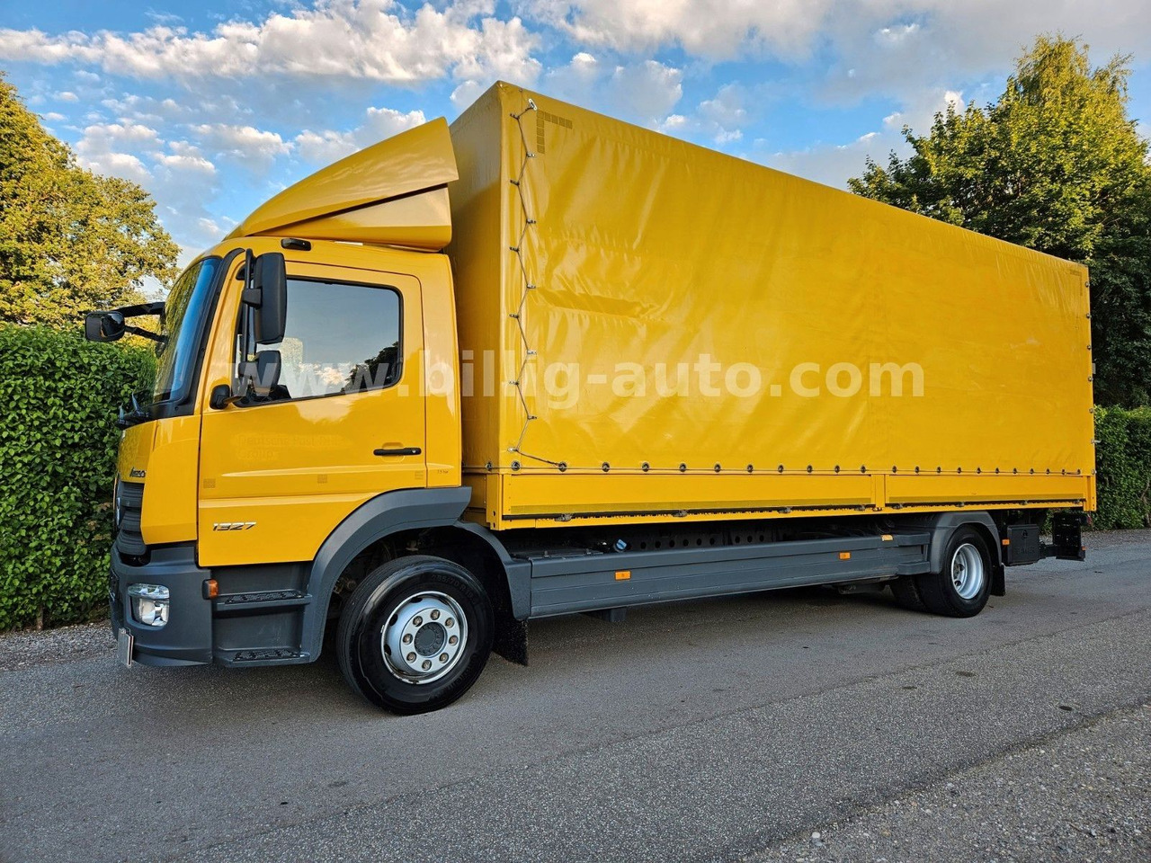 Mercedes-Benz Atego 1327 L BREMS/SPUR-ASS*DIFF-Sperre*AHK*7.2 - Camion platformă: Foto 3 Mercedes-Benz Atego 1327 L BREMS/SPUR-ASS*DIFF-Sperre*AHK*7.2 - Camion platformă: Foto 3