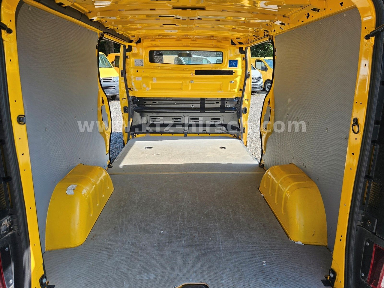 Renault Trafic Kasten L2H1 Maxi Lang Kamera 1.Hand LED - Transport persoane: Foto 4 Renault Trafic Kasten L2H1 Maxi Lang Kamera 1.Hand LED - Transport persoane: Foto 4
