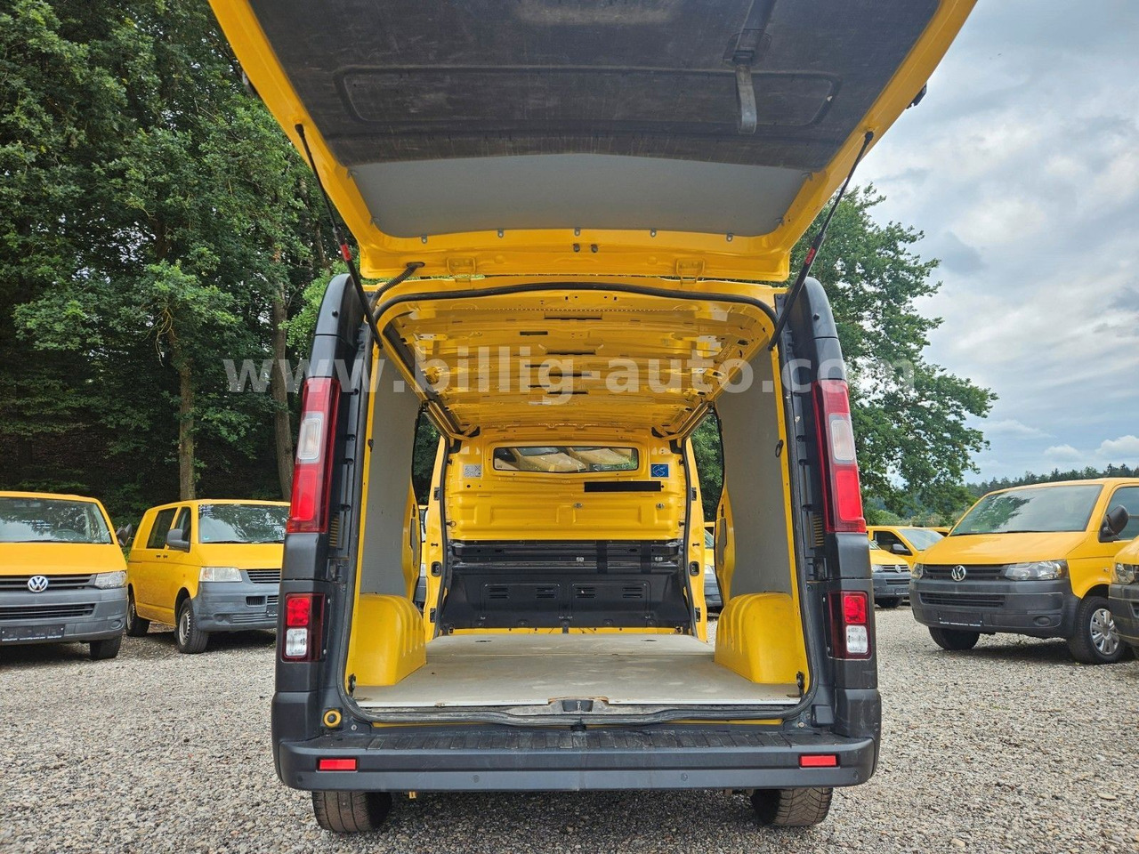 Renault Trafic L2H1 MAXI LANG 2xSCHIEBETÜR LED Kamera E6 - Autoutilitară compactă: Foto 3 Renault Trafic L2H1 MAXI LANG 2xSCHIEBETÜR LED Kamera E6 - Autoutilitară compactă: Foto 3