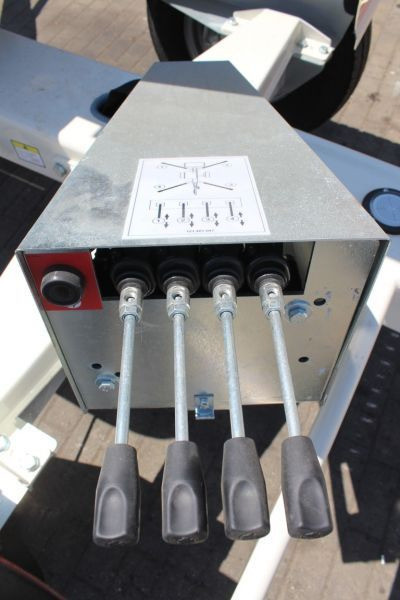 Nacela tractabila nou Matilsa Parma 15 T Nowy Podnośnik Koszowy Na Przyczepie przegubowo teleskopowy: Foto 13 Nacela tractabila nou Matilsa Parma 15 T Nowy Podnośnik Koszowy Na Przyczepie przegubowo teleskopowy: Foto 13