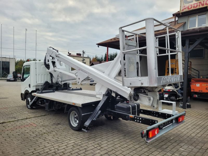 Nissan Cabstar NT400 podnośnik koszowy 20 m Multitel HX195 bucket truck boom lift - Camion cu nacela: Foto 5 Nissan Cabstar NT400 podnośnik koszowy 20 m Multitel HX195 bucket truck boom lift - Camion cu nacela: Foto 5